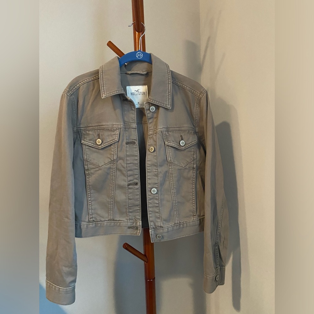 Hollister Cropped Denim Jacket